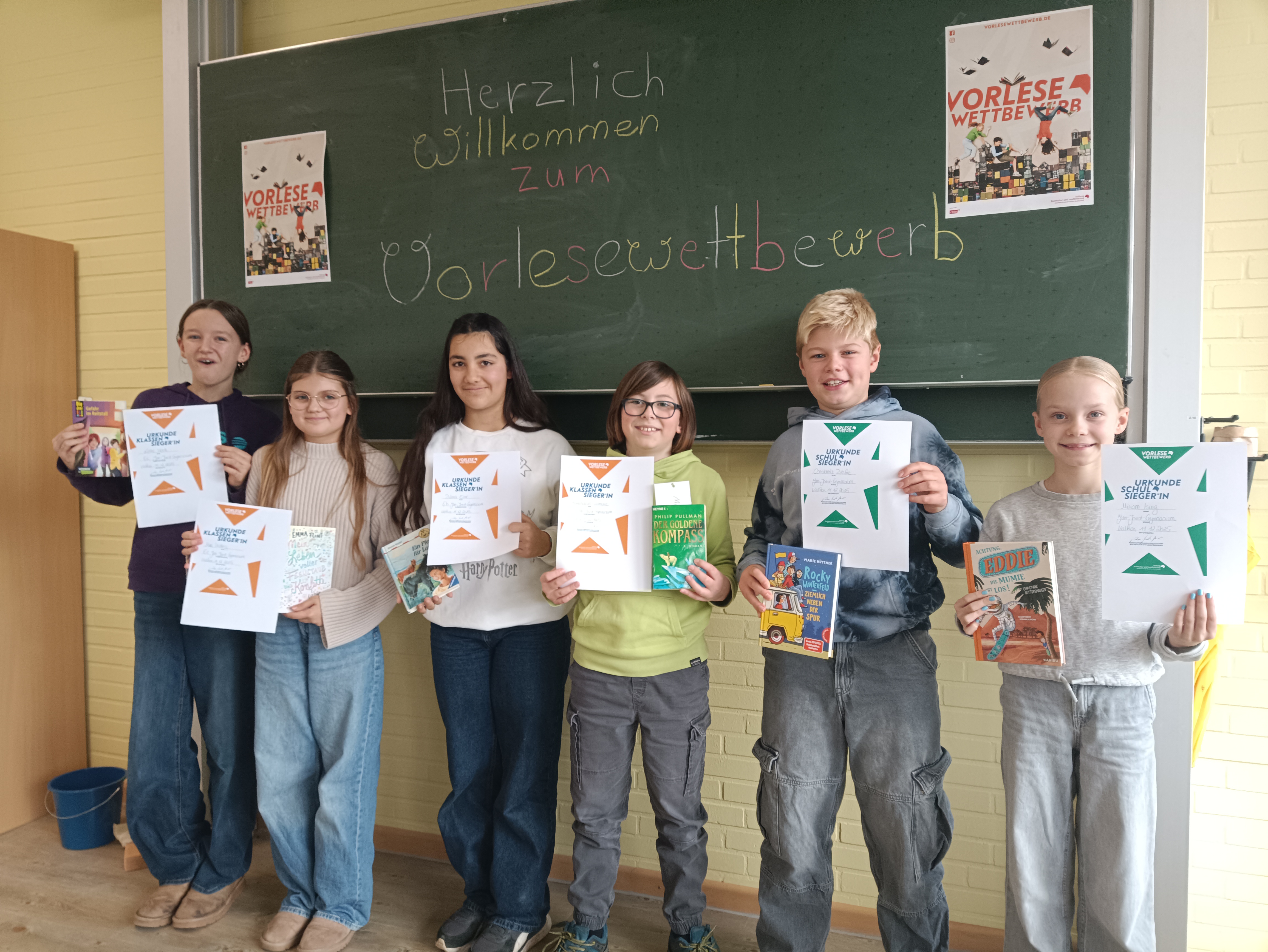 Vorlesewettbewerb der sechsten Klassen – Besinnliche, aber auch spannende literarische Leckerbissen zur Vorweihnachtszeit